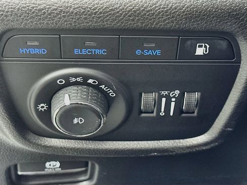 Used 2023 Jeep Grand Cherokee 4WD 4xe image 22