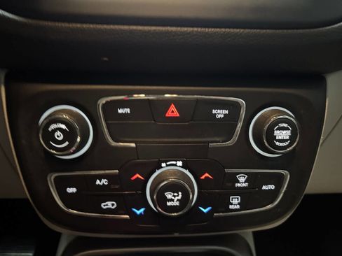 Used 2019 Jeep Compass Latitude w/ Popular Equipment Group image 21