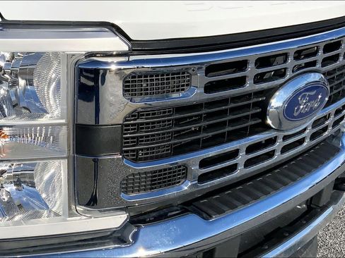 Used 2025 Ford F350 XLT image 27