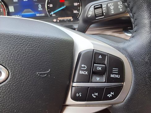 Used 2022 Ford Explorer Limited w/ Equipment Group 301A image 17