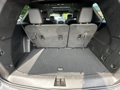 Used 2023 Chevrolet Traverse RS AWD/4WD image 43