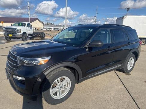 Certified 2024 Ford Explorer XLT w/ Equipment Group 202A image 4