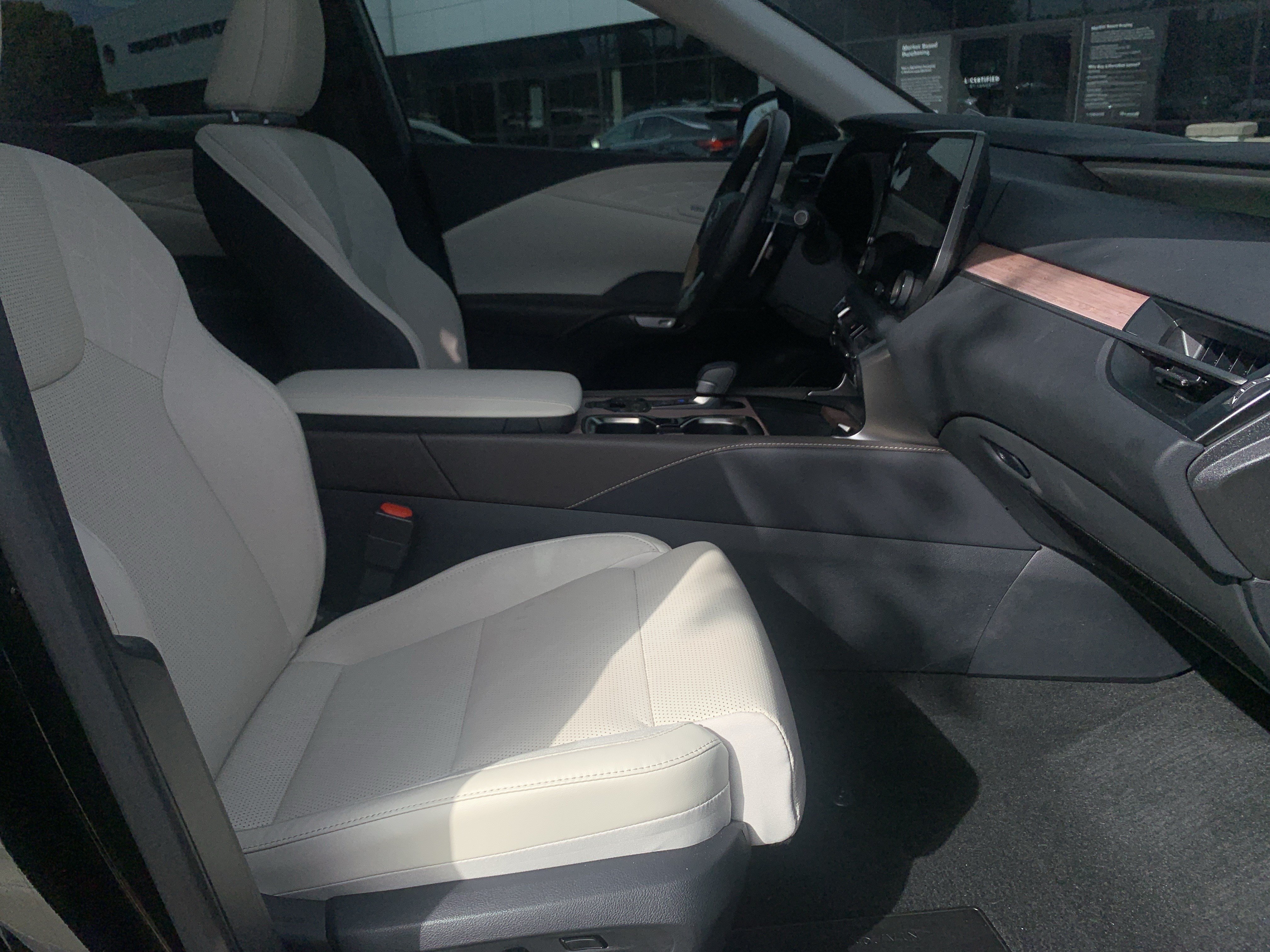 Used 2026 Lexus RX 450h AWD w/ Convenience Package image 34