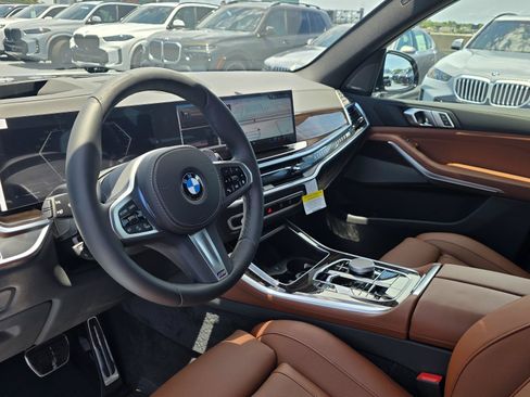 New 2026 BMW X5 xDrive40i w/ M Sport Package AWD/4WD image 18