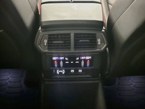 Used 2023 Lamborghini Urus S AWD/4WD image 27