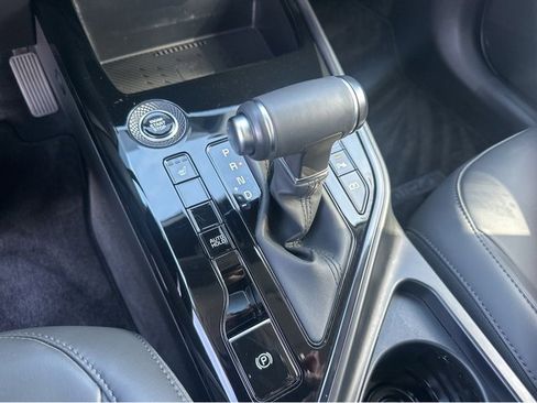 Certified 2025 Kia Niro EX image 26