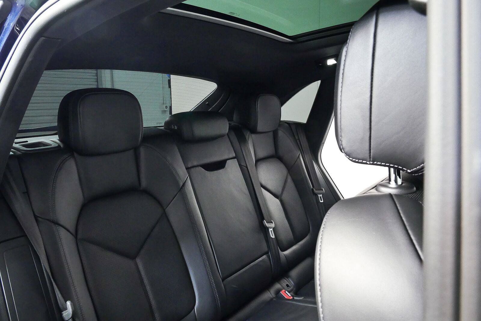 Used 2018 Porsche Macan S AWD/4WD image 23