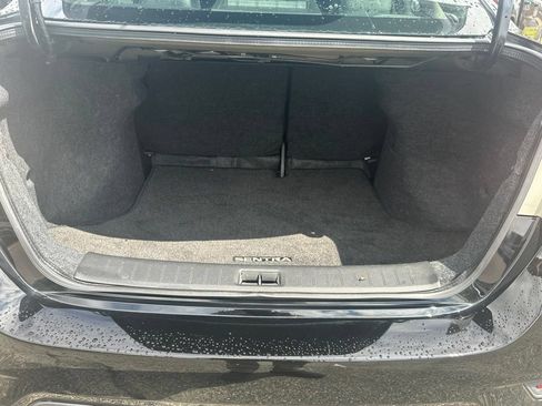 Used 2016 Nissan Sentra SL FWD image 29