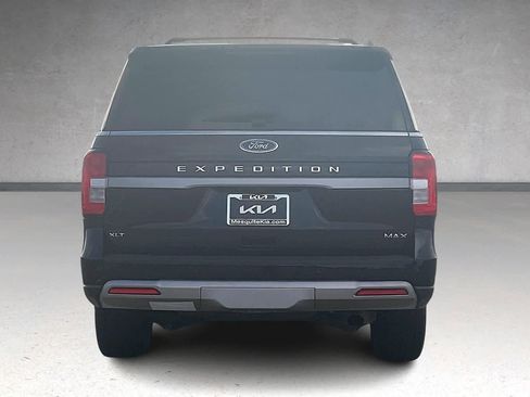Used 2024 Ford Expedition Max XLT image 5