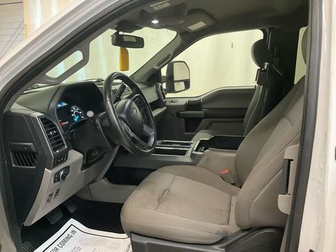 Used 2019 Ford F150 XLT w/ Equipment Group 301A Mid RWD image 5