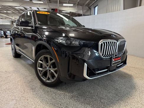 Used 2024 BMW X5 xDrive40i AWD/4WD image 1