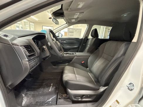 New 2026 Nissan Rogue SV w/ Cold Weather Package image 18