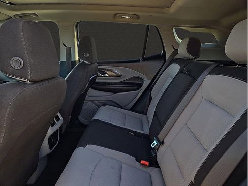 Used 2023 GMC Terrain SLE w/ Driver Convenience Package image 9