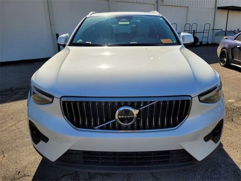 Certified 2024 Volvo XC40 B5 Ultimate w/ Protection Package Premier image 2