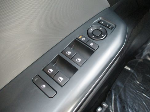 Used 2025 Kia K4 FWD image 28