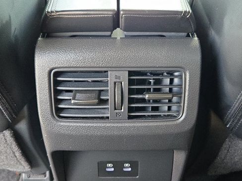 Used 2024 Nissan Rogue SV w/ SV Premium Package FWD image 17