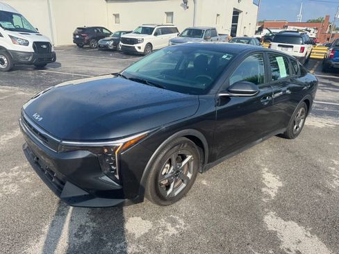 Used 2025 Kia K4 FWD image 8