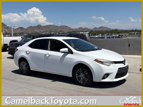 Used 2014 Toyota Corolla LE FWD image 1