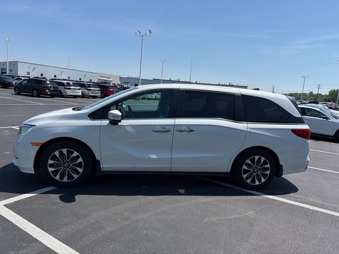 Used 2021 Honda Odyssey EX-L image 3