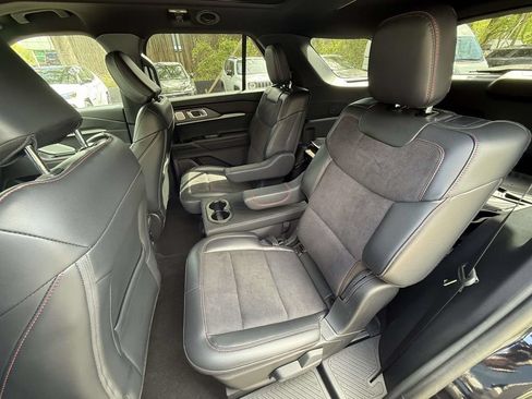 Used 2025 Ford Explorer ST w/ Sun And Sound Package AWD/4WD image 11