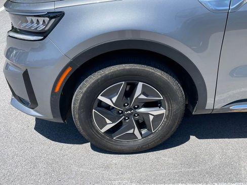 Used 2022 Kia Sorento EX FWD image 9