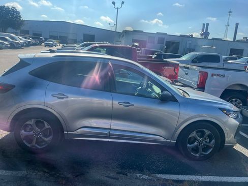 Used 2024 Ford Escape ST-Line FWD image 7