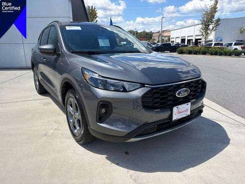 Used 2025 Ford Escape ST-Line Select AWD/4WD image 1