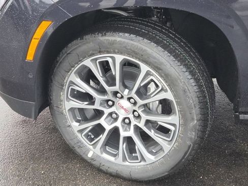 New 2026 GMC Yukon XL Denali w/ Sun & Power Step Package AWD/4WD image 30
