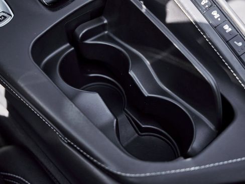 Used 2024 Chevrolet Corvette Stingray Premium Conv w/ Z51 Performance Package image 62