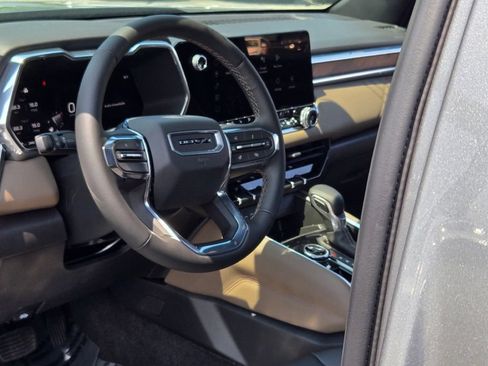 New 2026 GMC Canyon Denali AWD/4WD image 36