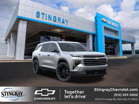 New 2026 Chevrolet Traverse LT w/ Driver Confidence Package FWD image 1