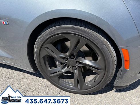 Used 2020 Chevrolet Camaro SS RWD image 9
