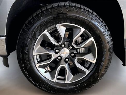 Used 2024 Chevrolet Silverado 1500 LT image 28