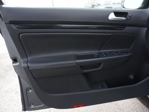 Used 2014 Volkswagen Jetta TDI image 16