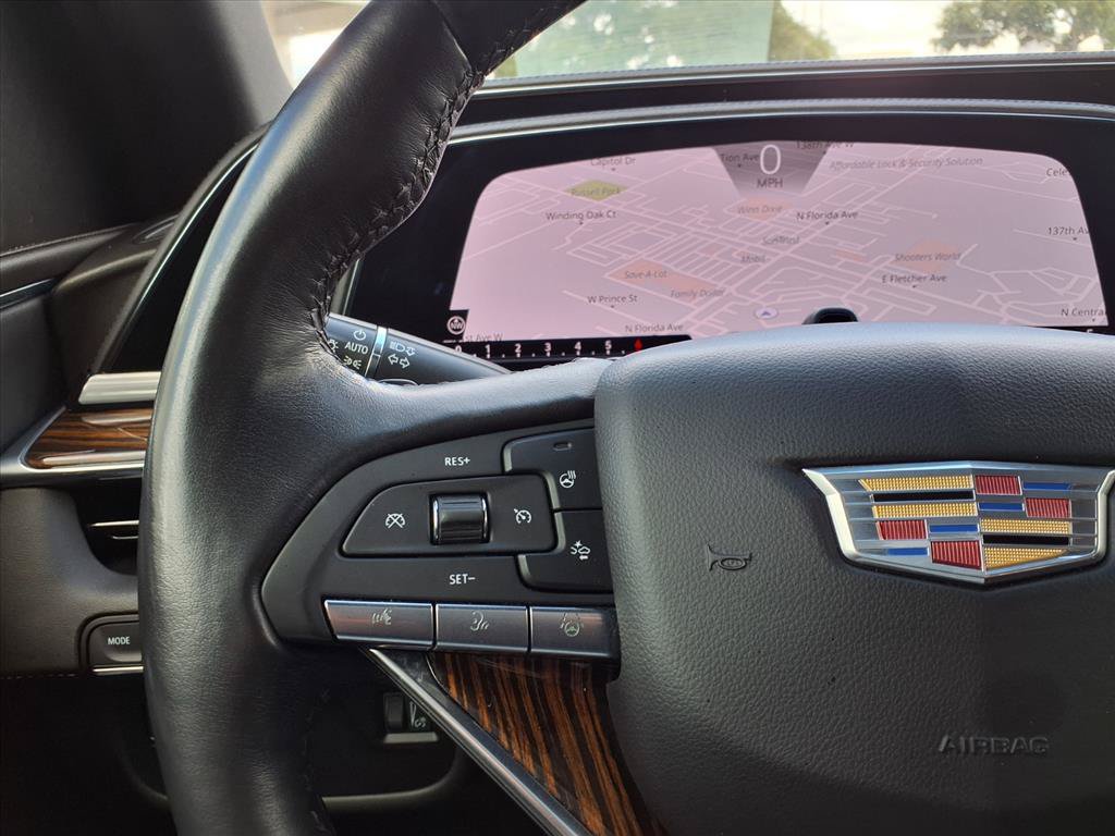 Used 2022 Cadillac Escalade Premium Luxury RWD image 30