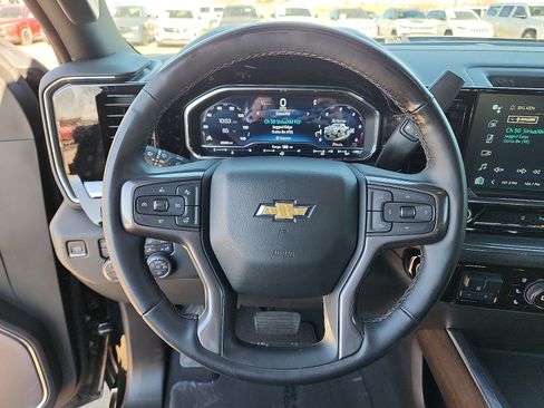 Used 2024 Chevrolet Silverado 3500 High Country w/ Technology Package image 17