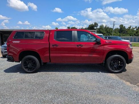 Used 2025 Chevrolet Silverado 1500 LT Trail Boss w/ Convenience Package II AWD/4WD image 3