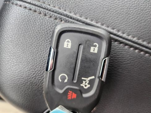 Used 2023 GMC Terrain SLE w/ Driver Convenience Package image 48