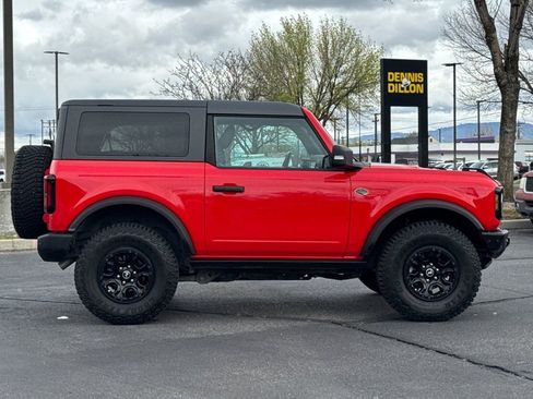 Used 2022 Ford Bronco Wildtrak image 3