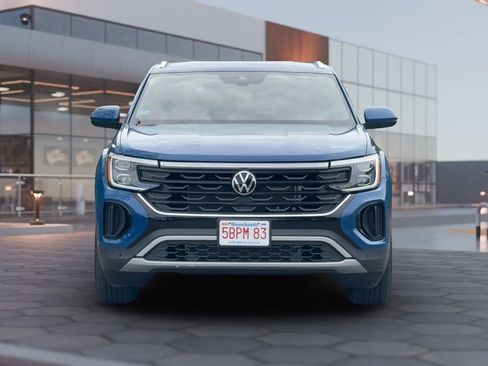 Used 2025 Volkswagen Atlas Cross Sport SE image 8