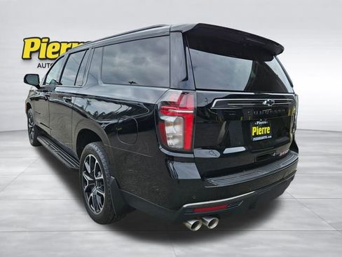 Used 2022 Chevrolet Suburban RST w/ Sport Performance Package AWD/4WD image 3
