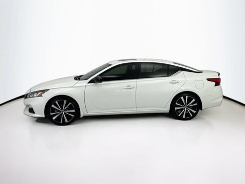 Used 2022 Nissan Altima 2.5 SR w/ Midnight Edition Package FWD image 8