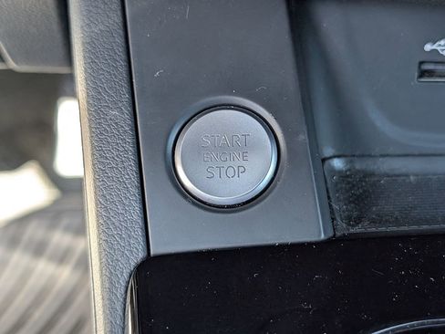 Used 2020 Audi A4 2.0T Premium w/ Convenience Package image 21