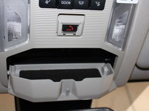 Used 2024 Toyota RAV4 LE AWD/4WD image 28