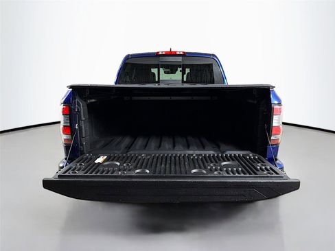 Used 2023 Nissan Frontier SV w/ SV Premium Package image 26