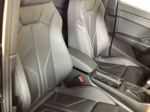 Certified 2025 Audi Q3 2.0T Premium w/ Convenience Package image 21