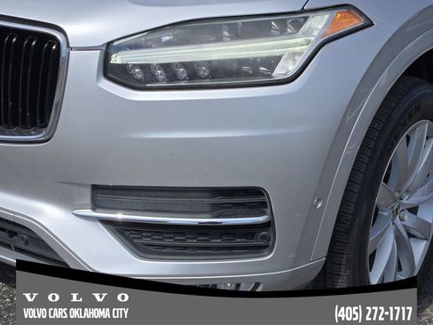 Used 2017 Volvo XC90 T6 Momentum w/ Vision Package image 8