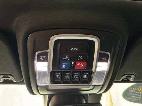 Used 2023 RAM 1500 Laramie AWD/4WD image 29
