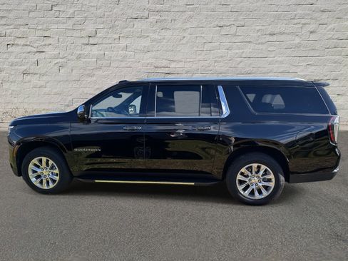 Used 2025 Chevrolet Suburban Premier image 8