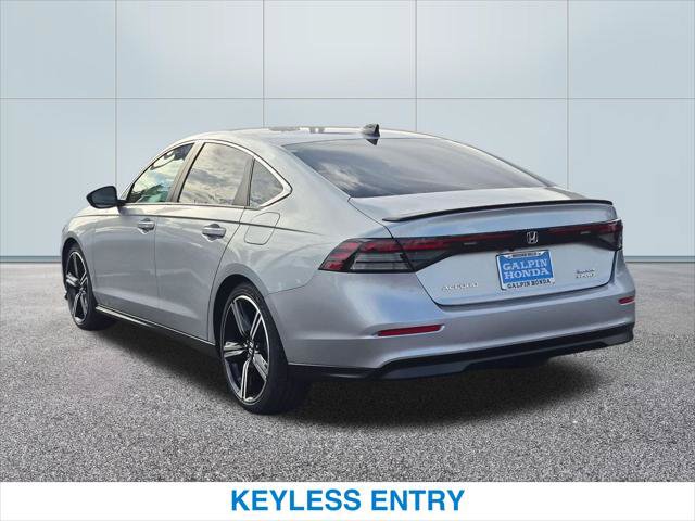Used 2025 Honda Accord Sport image 9